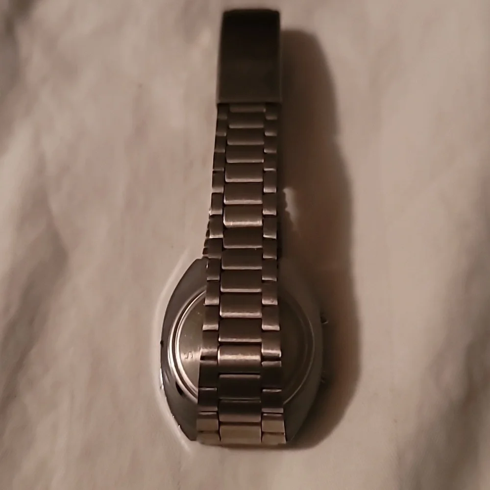 Vintage 70's Silver Medana Quartz Digital Watch Time‎ Hour Minute Month Date